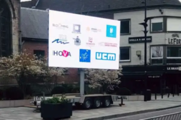 ecran-geant-4-600x400